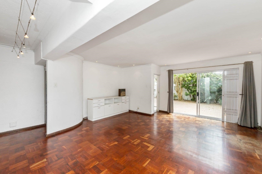 3 Bedroom Property for Sale in Three Anchor Bay Western Cape